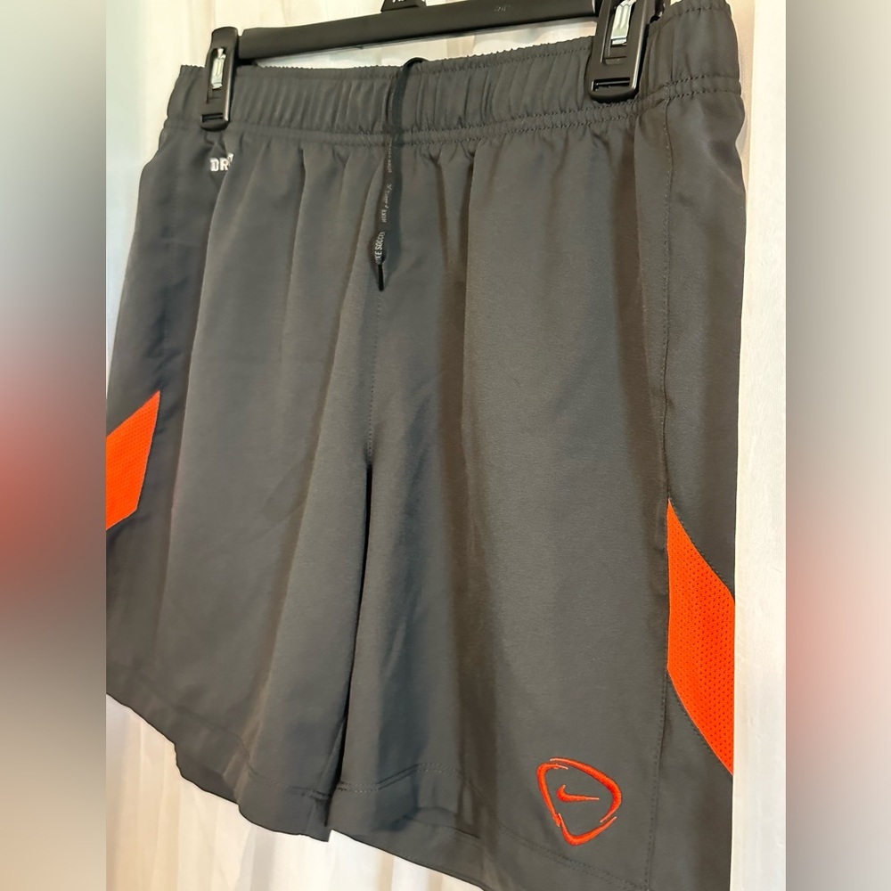 Nike Black Athletic Shorts with Red Panels - Picture 2 of 6
